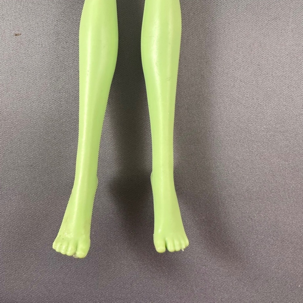 2008 Monster High Venus‎ McFlytrap Music Festival Doll - Picture 3 of 9